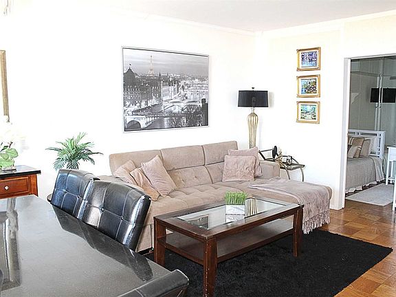 2nd image of 26910 Grand Central Pkwy APT 30B