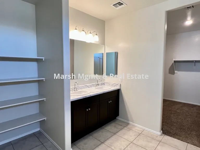 2119 S 46th St — Photo 19