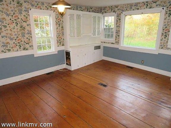 Living room Empty with Built in.