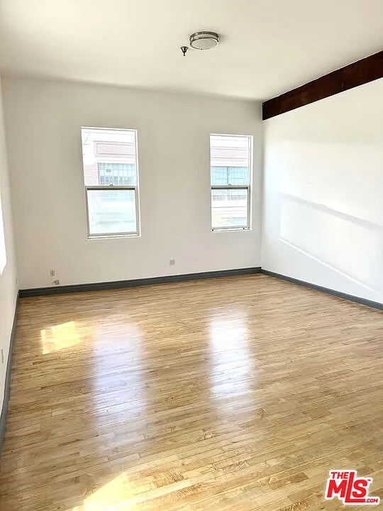 2 bed, 1.0 bath, 1260 sqft, $2,861 — Photo 4