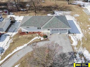 645 N 5th St, Arlington, NE 68002