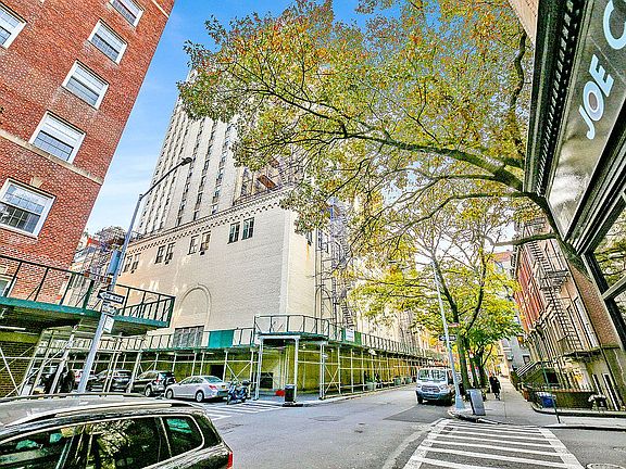 2nd image of 111 Hicks St APT 6K