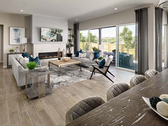 Plan 5802 - Great Room with Optional Covered Patio