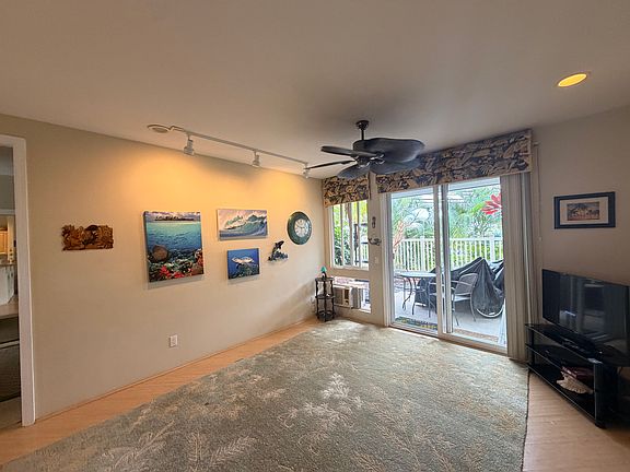 3rd image of 75-6009 Alii Dr APT X3