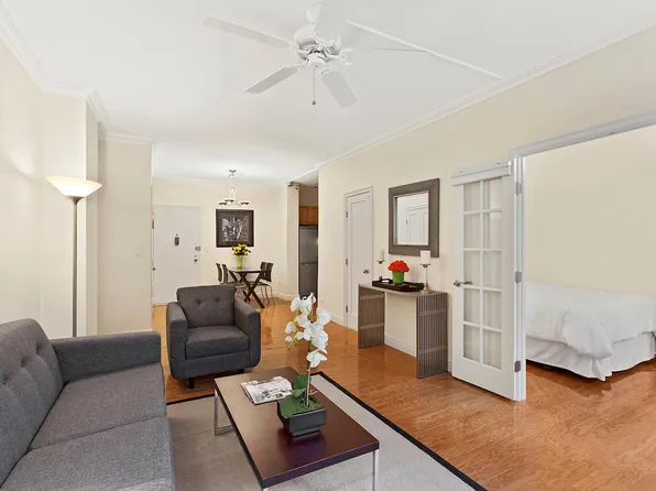 16 West 16th Street image 1 of 4