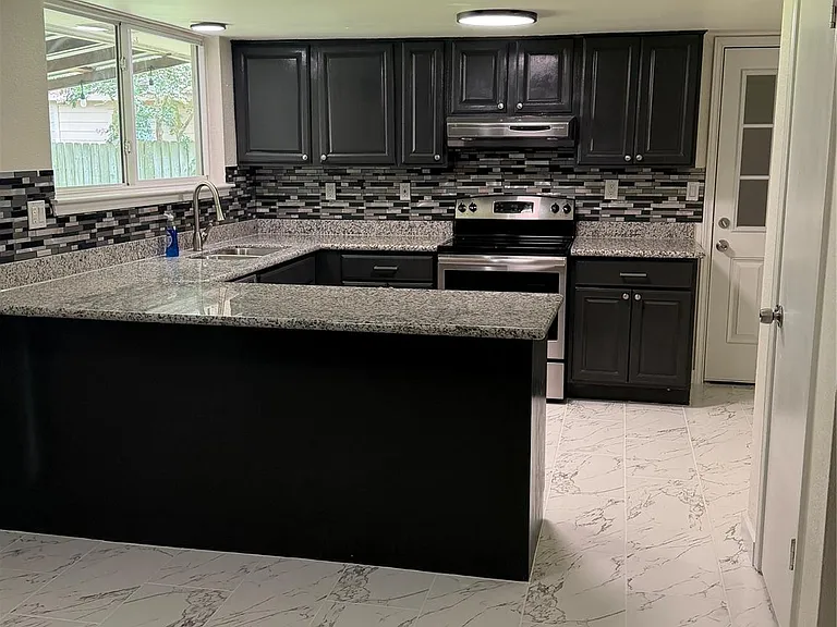 2110 Bentvine Dr — Photo 5