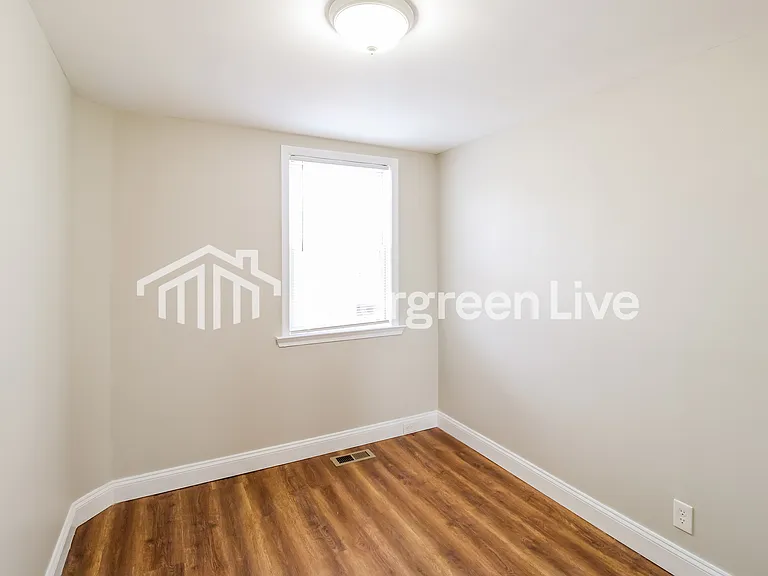 132 N Monastery Ave — Photo 10