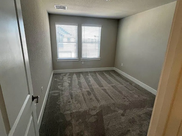 2905 Mary Elizabeth Dr — Photo 27