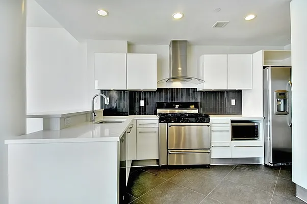 Rented by Nest Seekers International | media 19