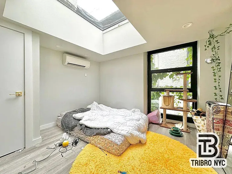 489 Washington Ave #1C — Photo 3