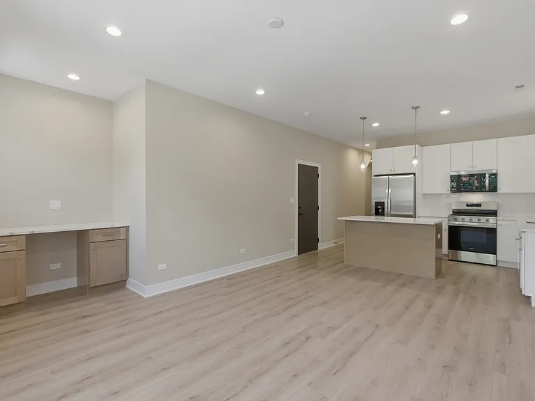 4932 S Champlain Ave #2 — Photo 4