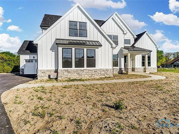 2nd image of 4237 Thornbury Ct