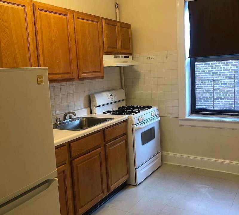 1st image of 45-18 42nd St #4D