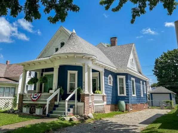 606 N Center St, Clinton, IL 61727