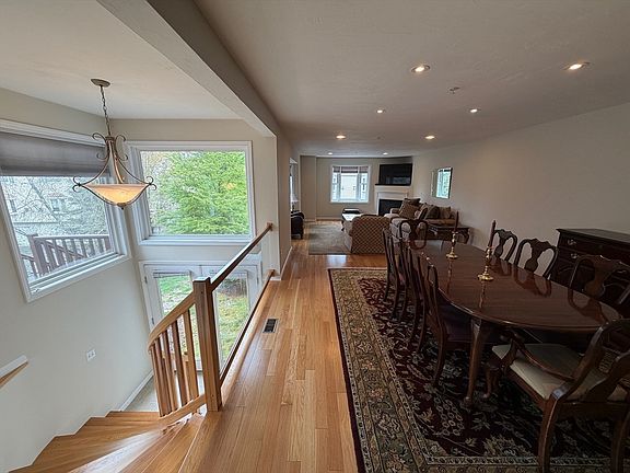 3rd image of 31 America Blvd #31