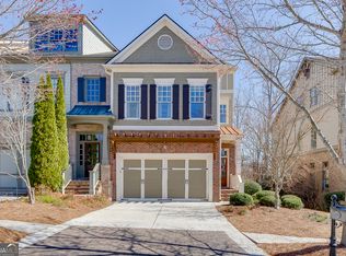6933 Fellowship Ln, Flowery Branch, GA 30542