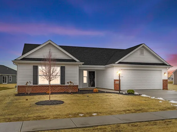 1104 N Walsh St, Garrett, IN 46738