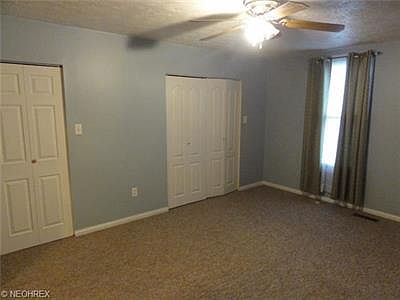 5th image of 129 South St