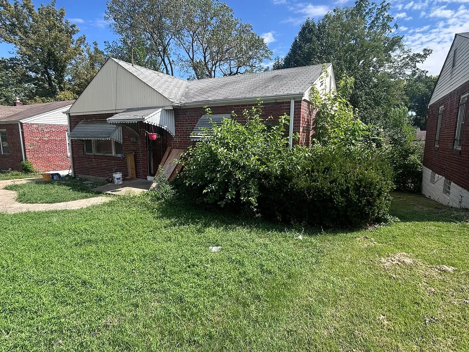 2 bed, 850 sqft, $750 — Photo 2