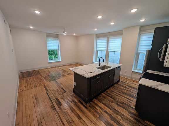 3rd image of 521 Garrard St APT 6