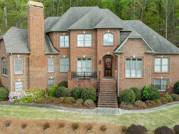 1572 Woodridge Pl, Vestavia, AL 35216