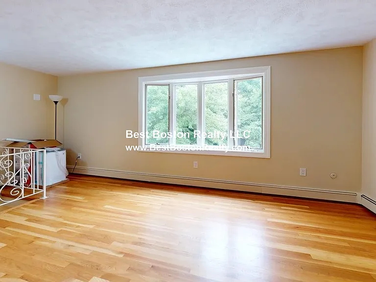 144 E Border Rd — Photo 3
