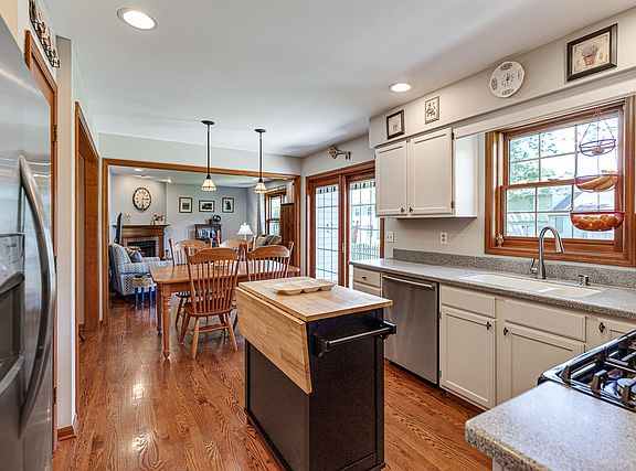 4th image of 1007 Westfield Crse