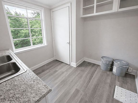 2nd image of 3546-3552 Stanford Pl