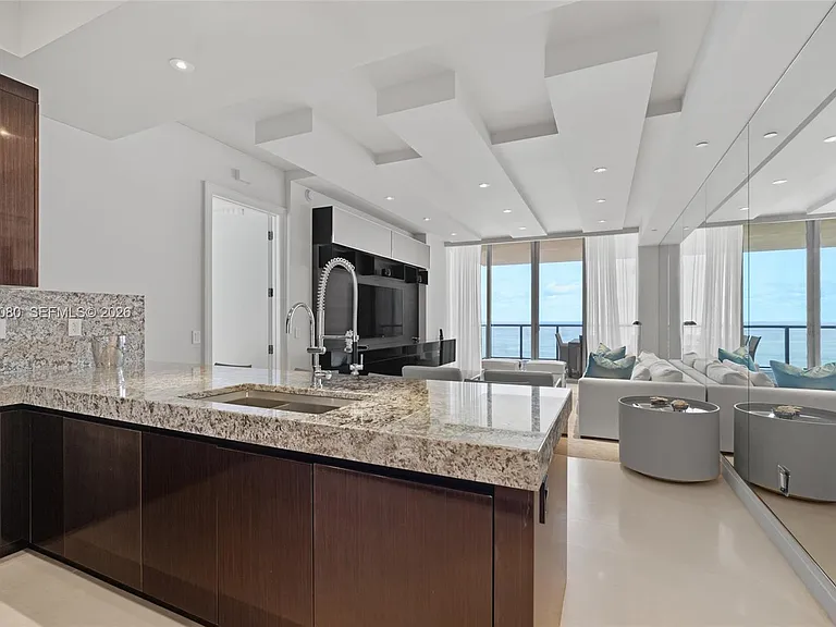 9703 Collins Ave #2515 — Photo 9