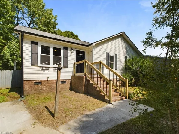 112 Parkdale Dr, Thomasville, NC 27360