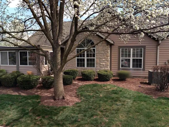 5613 Villa Gates Dr #9, Hilliard, OH 43026