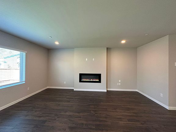 5th image of 8851 53rd Pl NE