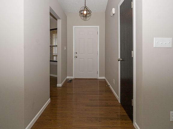 3rd image of 1009 Trillium Ln