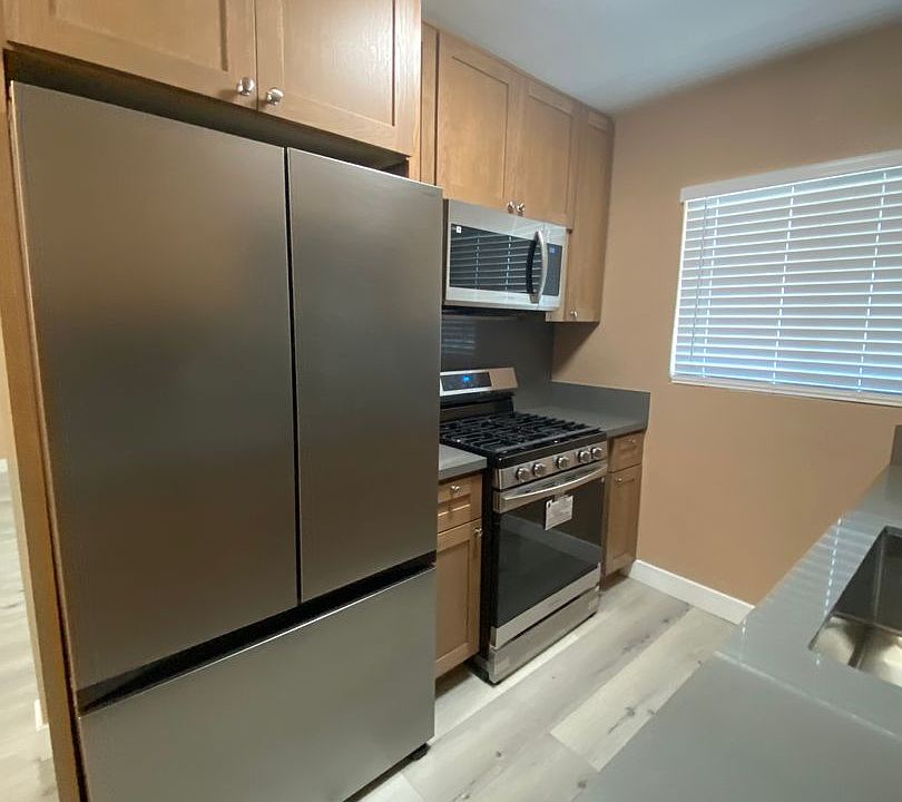 1st image of 3711 S Normandie Ave #6