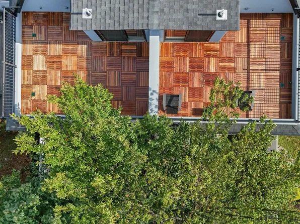 230 Grant Avenue image 37 of 45