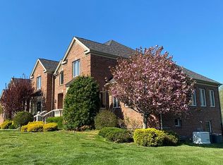 4 Cranbury Brook Dr, Millstone Township, NJ 08510