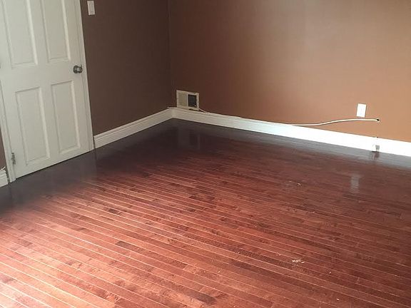 3rd image of 64A Macon Ave