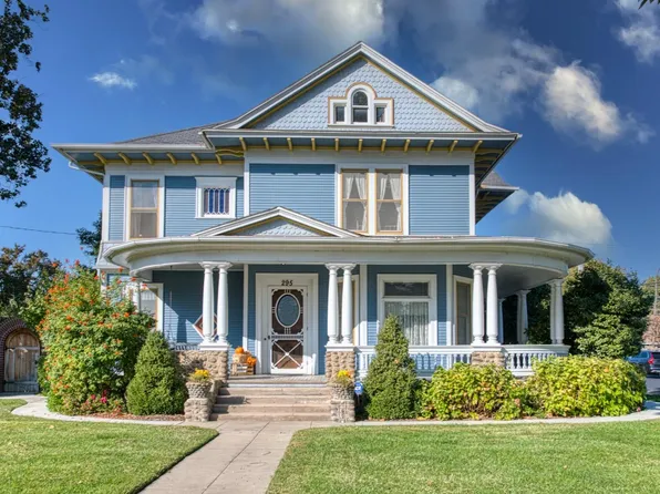 295 S Reed Ave, Reedley, CA 93654