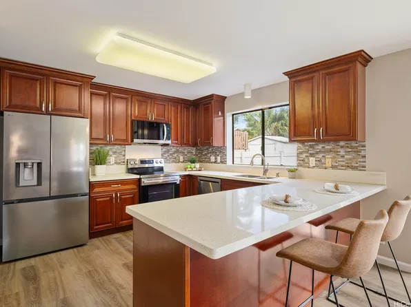 94-512 Meaaina Pl, Waipahu, HI 96797