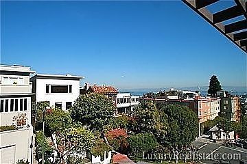 5th image of 1025 Lombard St APT 6