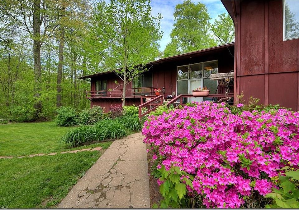 1st image of 838 Coy Ln
