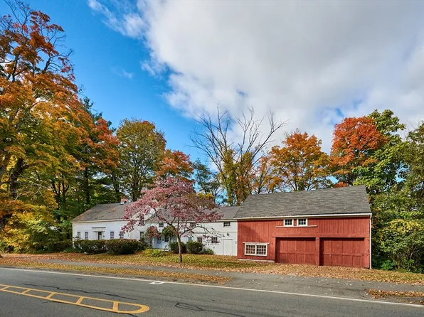 38 Pine St, Amherst, MA 01002