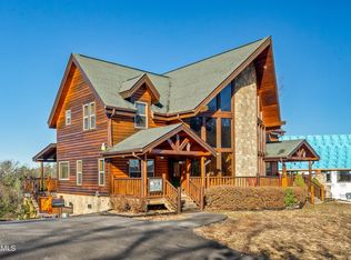 3329 Grouse Ridge Ln, Sevierville, TN 37862