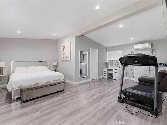 5th image of 8531 Vicki Dr