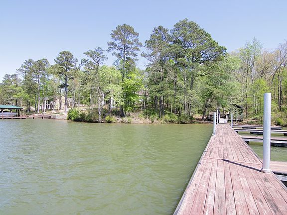 4th image of 362 Abercrombie Point