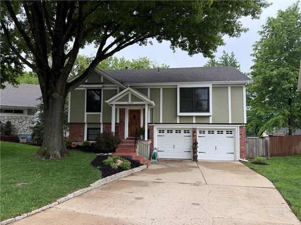 11259 Garnett St, Overland Park, KS 66210