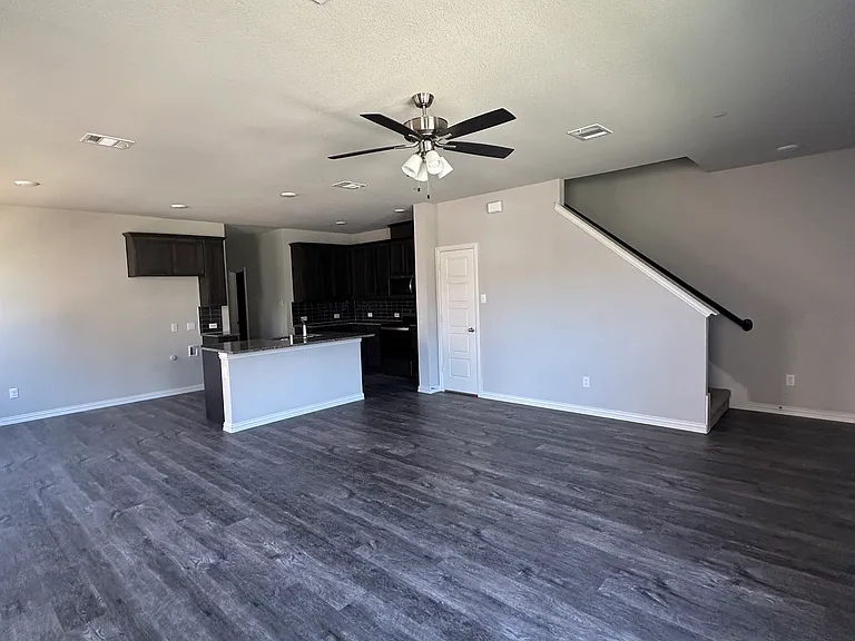 3133 Solana Cir #3133 — Photo 6