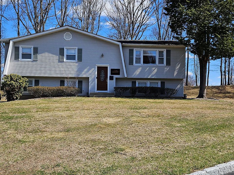 1st image of 14 Delta Dr