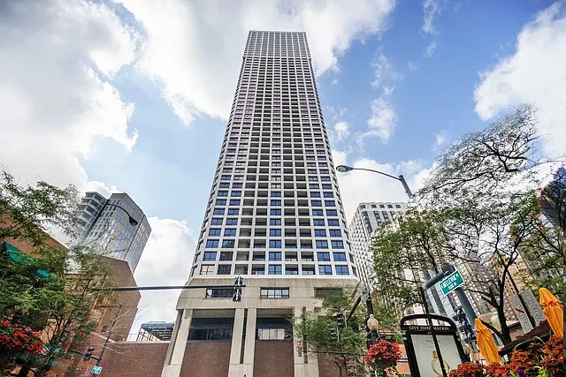 1030 N State St #2C — Photo 2