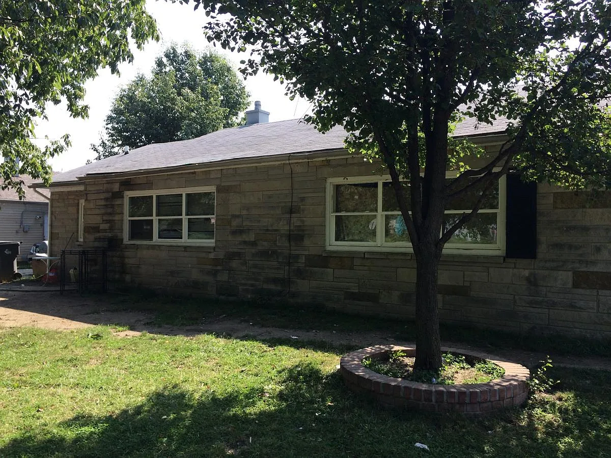 2 bed, 1644 sqft, $1,200 — Photo 1